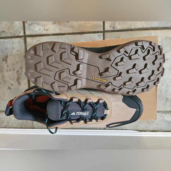 Adidas Terrex Men's Beige and Black Athletic Shoes Size 11 - Picture 4 of 5